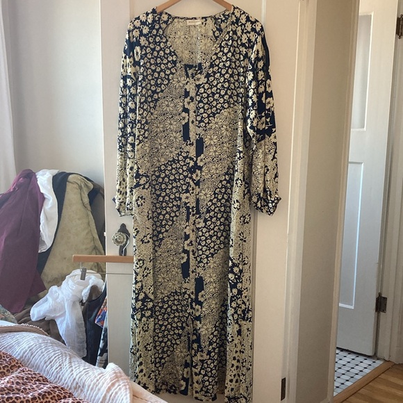 Maison Hotel Maxi Dress - Navy and Cream - Picture 8 of 9